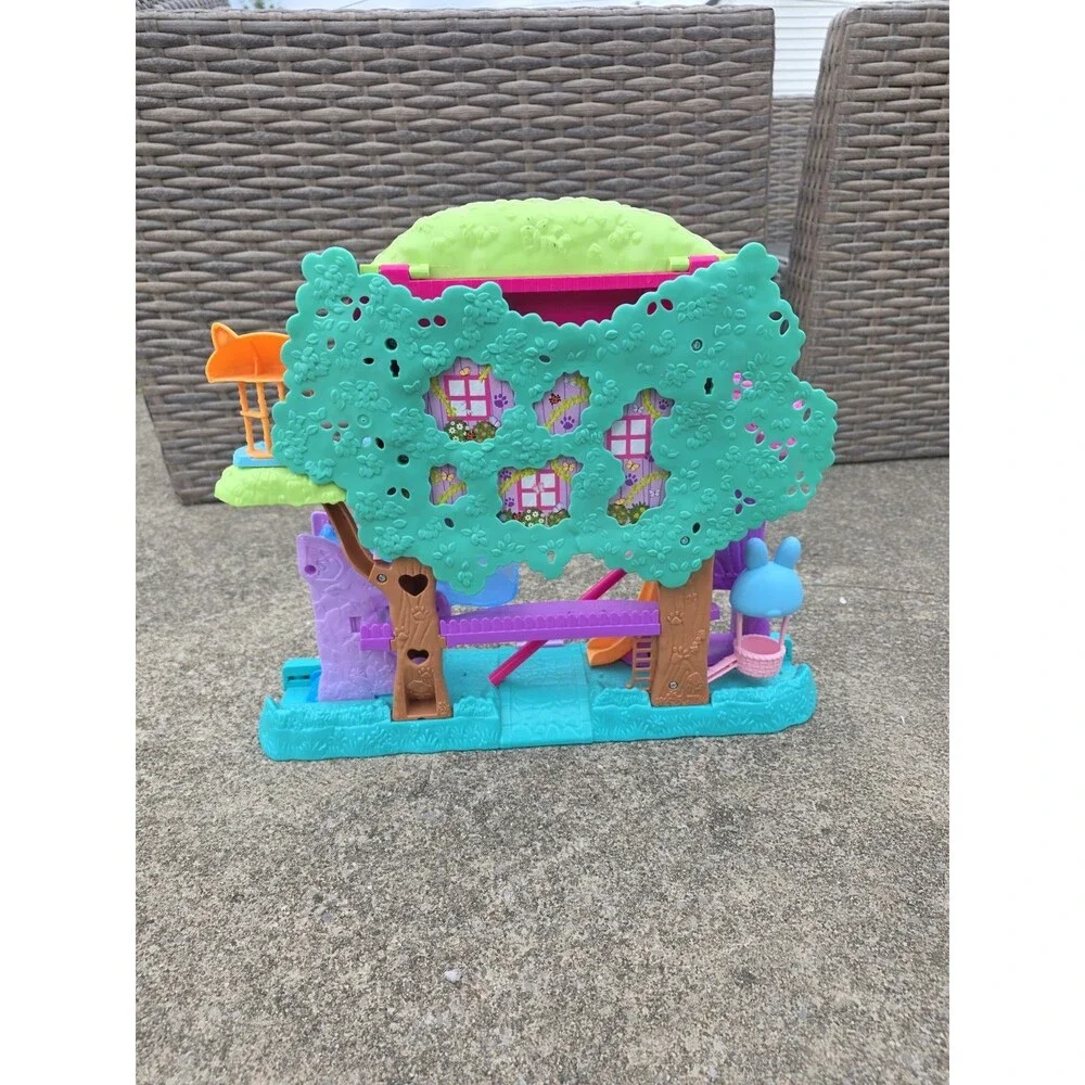 Mattel Polly Pocket Pollyville Pet Adventure Treehouse Folding Playset Slide HHH